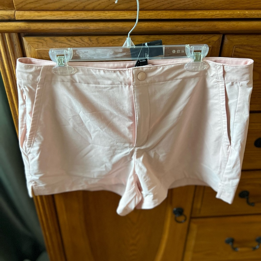 The North Face Light Pink Women's Never Stop Shorts size 14 NWT